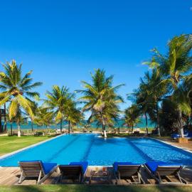 Pousada Praia das Ondas - Pé na areia，位于伊塔齐米林的酒店