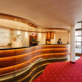 Hotel Schwärs Löwen Freiburg，位于弗莱堡的酒店