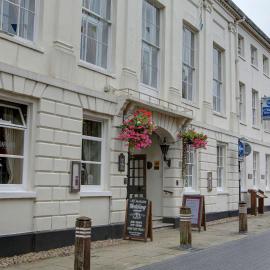 Best Western Lichfield City Centre The George Hotel，位于利奇菲尔德的酒店