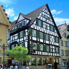 Hotel Traube，位于锡格马林根的酒店