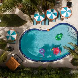 Hotel Rendale Miami Beach，位于迈阿密海滩的酒店
