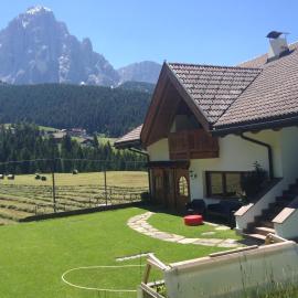 Chalet Romy - AP Sasplat，位于Pramauron的酒店