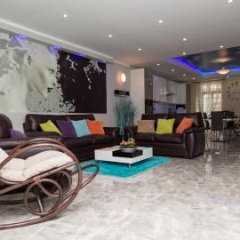 Azure Apartment，位于森格莱阿的酒店