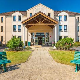 Best Western Hôtel Grand Parc Marne La Vallée，位于尚特洛普恩布里的酒店