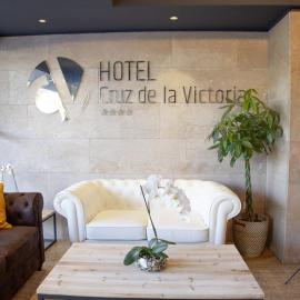 Hotel Cruz de la Victoria，位于Berrón的酒店