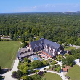 Domaine de la Forêt d'Orient, Logis Hôtel, Restaurant, Spa et Golf，位于鲁伊萨塞的酒店