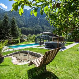Zur Brücke B&B Apartments oder Zimmer Südtirol Guest Pass inklusive，位于福尔泰扎的酒店