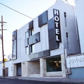 Hotel Olé，位于提华纳的酒店