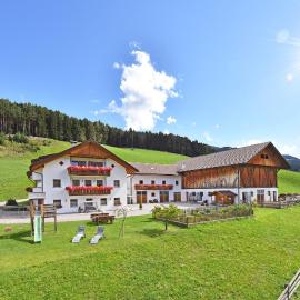 Fuchshof，位于佩尔卡的酒店
