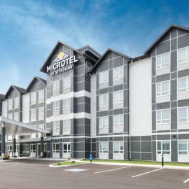Microtel Inn & Suites by Wyndham Sudbury,位于萨德伯里的酒店