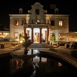 Pałac na Wodzie Hotel & SPA，位于耶莱尼亚古拉的酒店