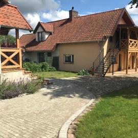 Gawramaszki - Agroturystyka - komfortowe pokoje z łazienkami i aneksami kuchennymi，位于文戈热沃的酒店