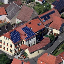 Hotel zur Linde，位于Gädheim的酒店
