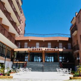 Hotel Astoria，位于佩萨罗的酒店