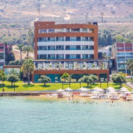 Miramar Hotel Resort and Spa，位于特拉布洛斯的酒店