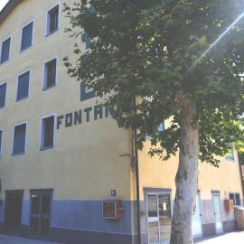 Hotel Fontana，位于鲁别拉的酒店