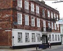 Swan Hotel，位于哈勒斯登的酒店