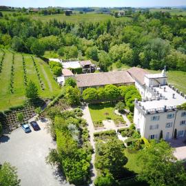 La Villa Hotel，位于蒙巴鲁佐的酒店