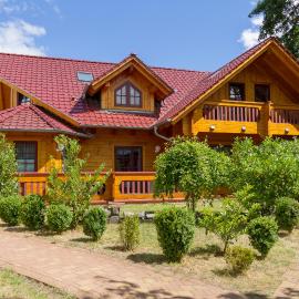 Hotel & Restaurant Wilder Eber，位于埃伯斯瓦尔德菲诺的酒店