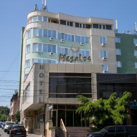 Hotel Megalos，位于康斯坦察的酒店