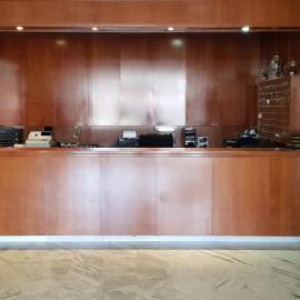 Hotel Reina Isabel，位于莱里达的酒店