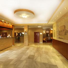 Hotel Strážnice，位于斯特拉日尼采的酒店
