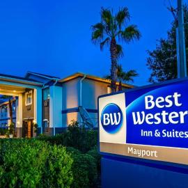 Best Western Mayport Inn and Suites，位于大西洋滩的酒店