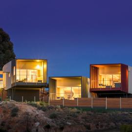The Frames - Couples Retreat with Private Heated Pool, Spa & Sauna，位于伦马克的酒店