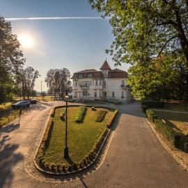 Boutique Hotel Korana Srakovcic,位于卡尔洛瓦茨的酒店