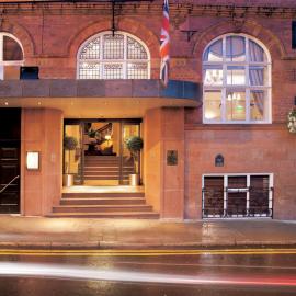 Macdonald New Blossoms Hotel, Chester，位于切斯特的酒店