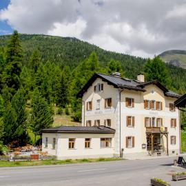 Hotel Veduta，位于齐讷努斯谢尔的酒店