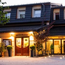 Hotel Relax，位于肯蒂的酒店