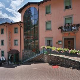 Hotel Torre，位于松达洛的酒店