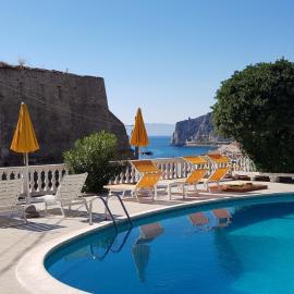 Park Hotel Castello，位于菲纳莱利古雷的酒店