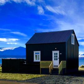 Vellir Grenivík Home with a View，位于Grenivík的酒店