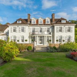 Gorse Hill Hotel，位于沃金的酒店