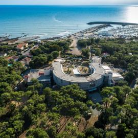 Club Vacances Bleues Les Jardins De l'Atlantique，位于塔勒蒙的酒店