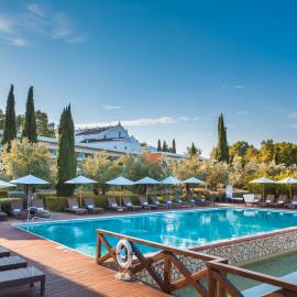 Convento do Espinheiro, Historic Hotel & Spa，位于埃武拉的酒店