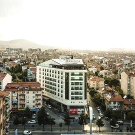 Ramada by Wyndham Isparta，位于伊斯帕尔的酒店