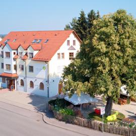 ALTE LINDE Landhotel & Restaurant，位于阿伦的酒店