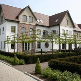 Biznis Hotel，位于洛克伦的酒店