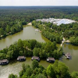 Hotel Bispinger Heide by Center Parcs，位于比斯平根的酒店