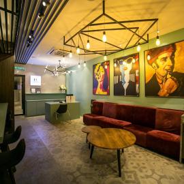 Eureka Hotel Penang,位于峇六拜的酒店