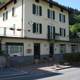 Hotel Il Nibbio，位于Magreglio的酒店