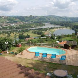 Villa Panoramique，位于Saint-Clair-du-Rhône的酒店
