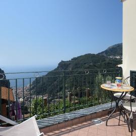 Pontone on the sea apartment，位于斯卡拉的酒店