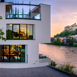 Hotel Burgblick, bei Burghausen,位于布格豪森的酒店