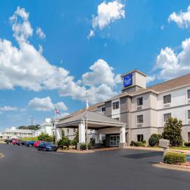 Sleep Inn & Suites Millbrook - Prattville，位于米尔布鲁克的酒店