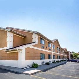 Quality Inn Monee I-57，位于Monee的酒店