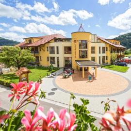 Mosers Blume Relax & Genuss Hotel，位于金齐希谷地哈斯拉赫的酒店